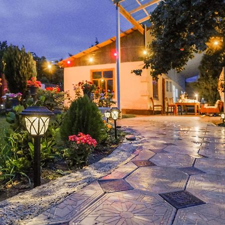 Geshouseaselbarskoon Hotel Ngoại thất bức ảnh